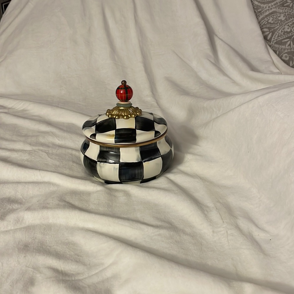 Mackenzie-Childs  Courtly check covered dish